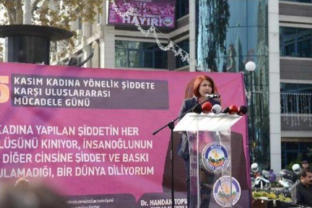 '1001 Kadın Çiçek Korosu'ndan 'kadına Şiddete Hayır'