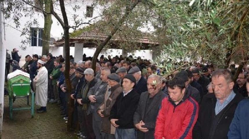 Bilecik'te Evinde &Ouml;ld&uuml;r&uuml;len Yaşlı Adam Toprağa Verildi