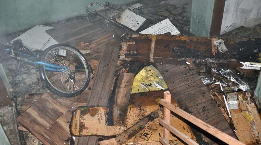 Yangında Mahsur Kaldılar