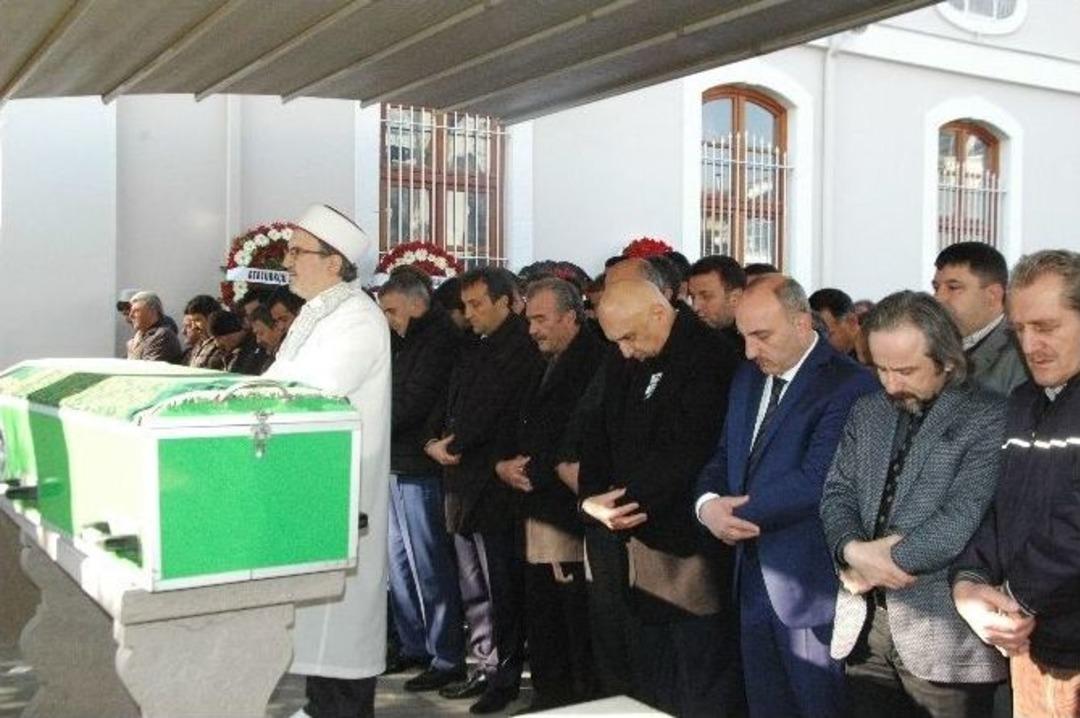 Kazada Hayatını Kaybeden Chp Eski İl Başkanı Son Yolculuğuna Uğurlandı