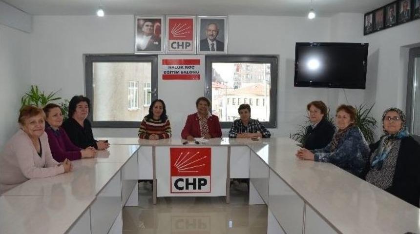 Bilecik’te Chp’li Kadınlar Kadına Şiddeti Kınadı