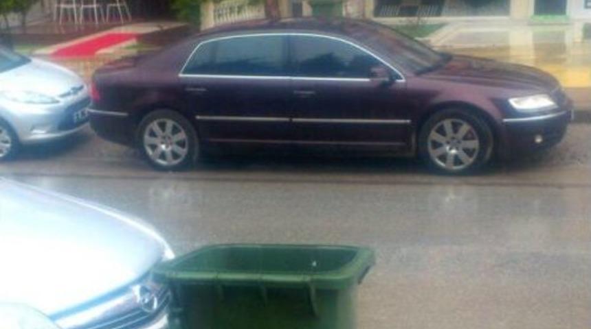 &Ccedil;&ouml;p Konteynerinde Tabanca Bulundu