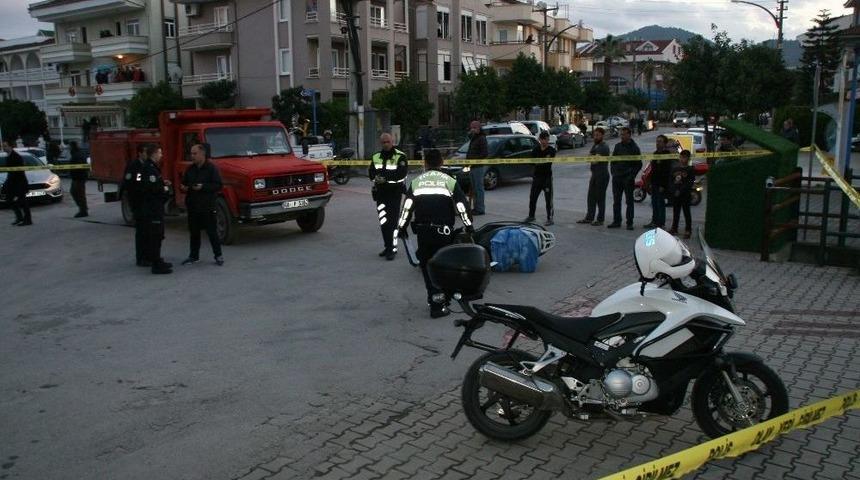 Kamyonet İle Motosiklet &Ccedil;arpıştı: 1 &Ouml;l&uuml;