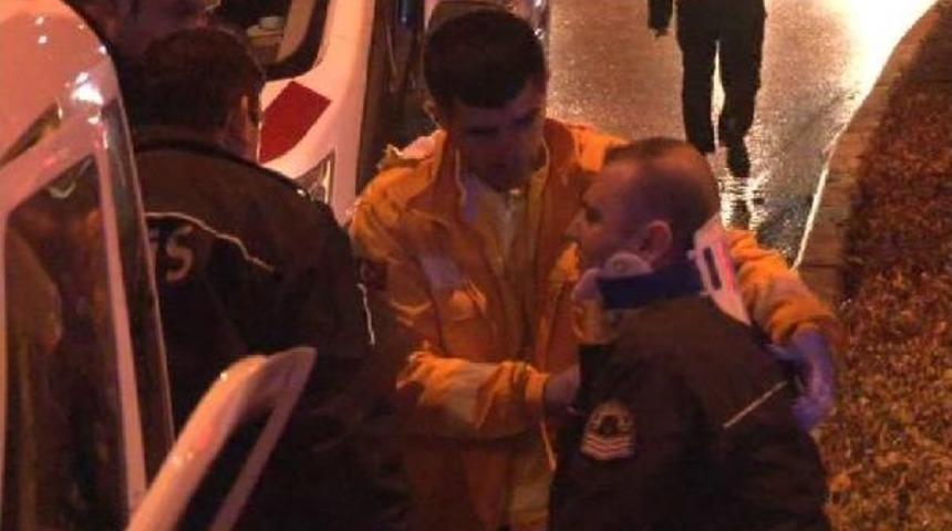 Polis Aracı Ş&uuml;pheli Otomobili Takip Ederken Kaza Yaptı: 2'si Polis 3 Kişi Yaralı