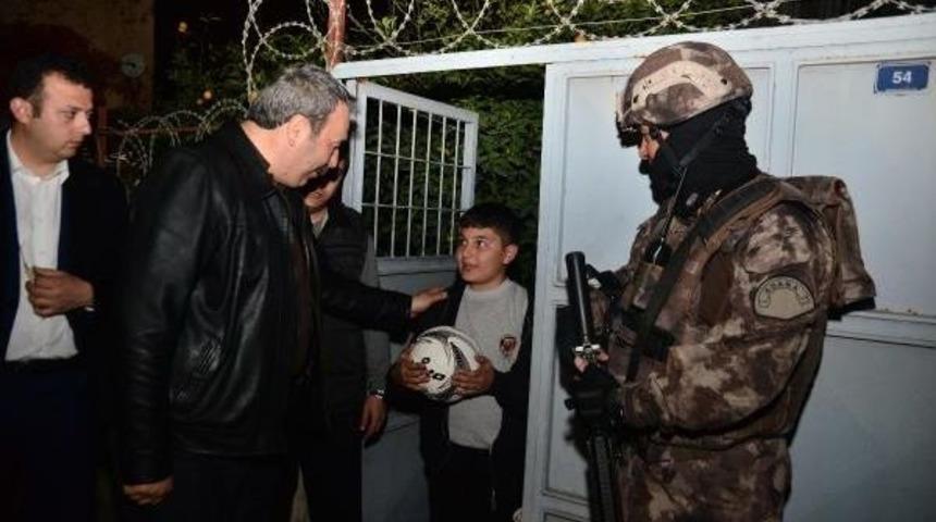 Adana'da Bin Polisle Asayiş Uygulaması