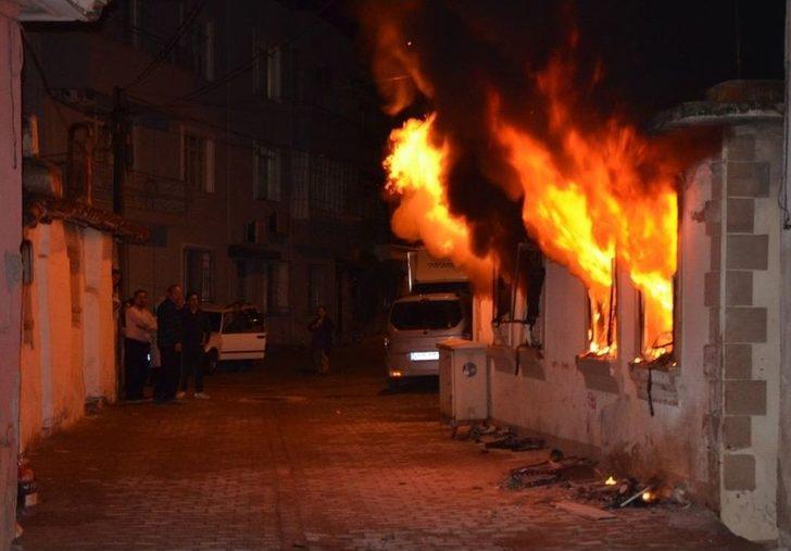 Boş Ev Alev Alev Yandı G1