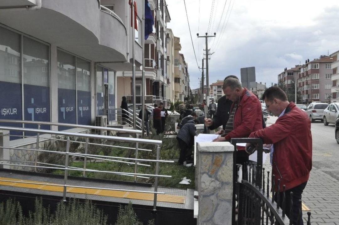 (&ouml;zel Haber) Balıkesir&rsquo;de İş İzdihamı...