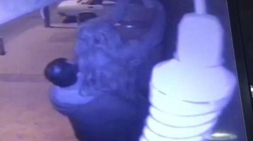 B&uuml;feciyi Şaşırtan Hırsızlık