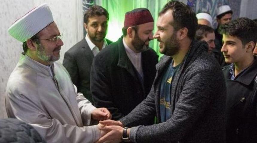 G&ouml;rmez, Şanlıurfa'da Sabah Namazı Kıldırdı