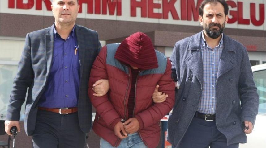 Polisin Dağıttığı Broş&uuml;rler Dolandırıcıları Yakalattı