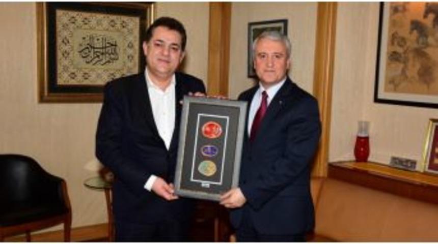 Halil &Uuml;nal&rsquo;dan Rekt&ouml;r G&uuml;ndoğan&rsquo;a Ziyaret