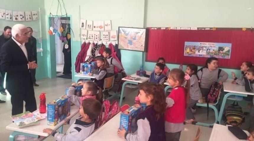 Marmarabirlik&rsquo;ten 25 Bin &Ouml;ğreciye Pepe&rsquo;li Zeytin