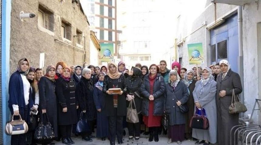 Ak Partili Kadınlar, &ldquo;şiddeti &Ouml;nlemek Bizim Elimizde&rdquo;