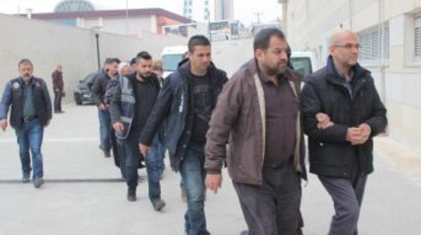 Elazığ&rsquo;da Fet&ouml;&rsquo;den 11 &Ouml;ğretmen Adliyeye Sevk Edildi