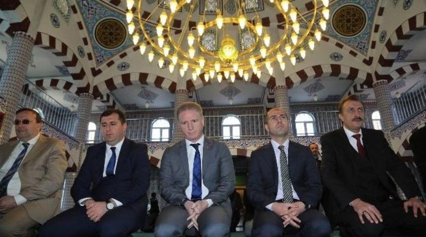 Bahar&ouml;z&uuml; Merkez Cemal Ve Mukaddem Camii İbadete A&ccedil;ıldı