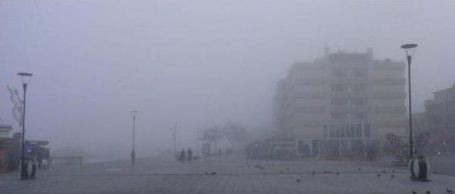 Çanakkale Boğazı'nda Transit Gemi Geçişlerine Sis Engeli