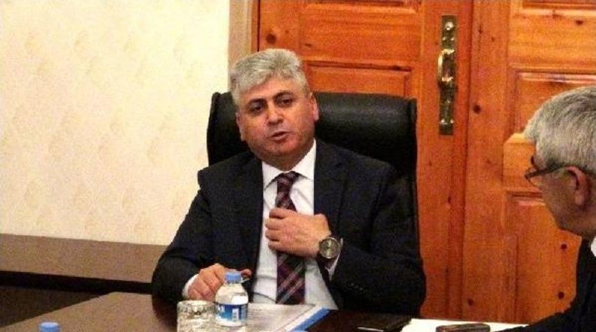 Kars Valisi: Sosyal Medyaya Resim Arayanlarla Işimiz Yok