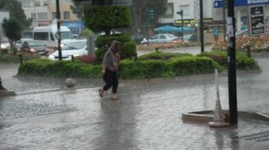 Aydın Soğuk Ve Yağışlı Havanın Etkisine Giriyor