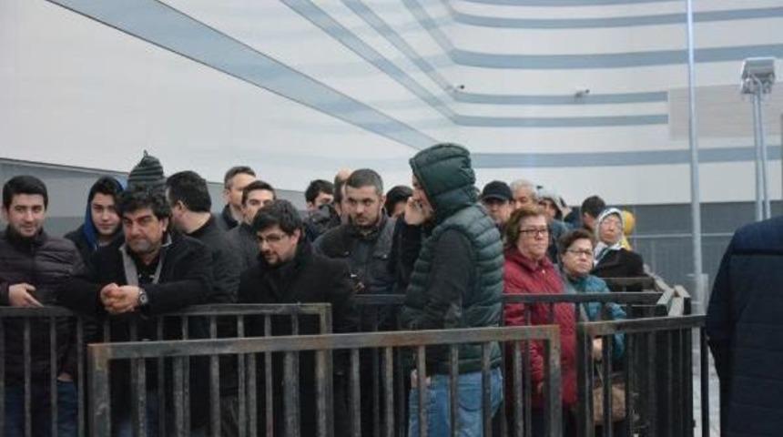 İndirimli Elektronik &Uuml;r&uuml;n Kuyruğu