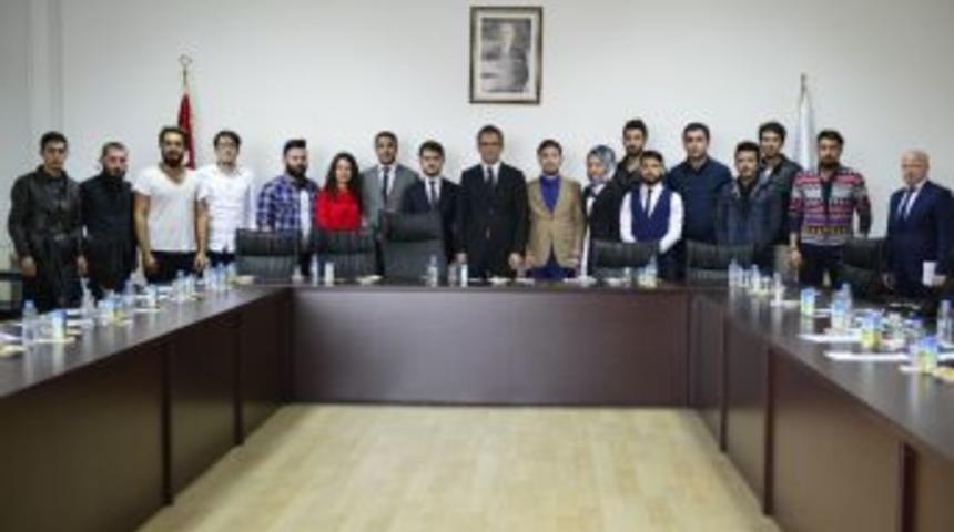 Rekt&ouml;r &Ouml;zer, &Ouml;ğrenci Konseyi Ve &Ouml;ğrenci Temsilcileriyle Buluştu