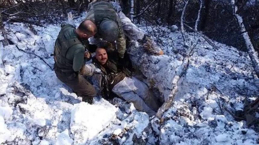 Bitlis'te 10 Ter&ouml;ristin &Ouml;ld&uuml;ğ&uuml; Operasyonda 2 Pkk'lı B&ouml;yle Yakalandı