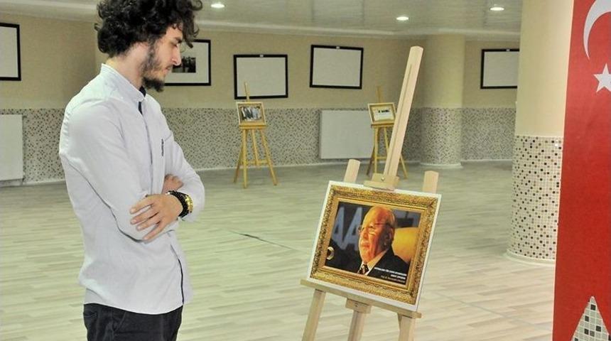 Km&uuml;&rsquo;de Necmettin Erbakan Anısına Fotoğraf Sergisi D&uuml;zenlendi