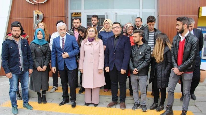 &Uuml;niversite &Ouml;ğrencileri El Bab&rsquo;ta G&ouml;rev Yapan Askerlere Mektup G&ouml;nderdi