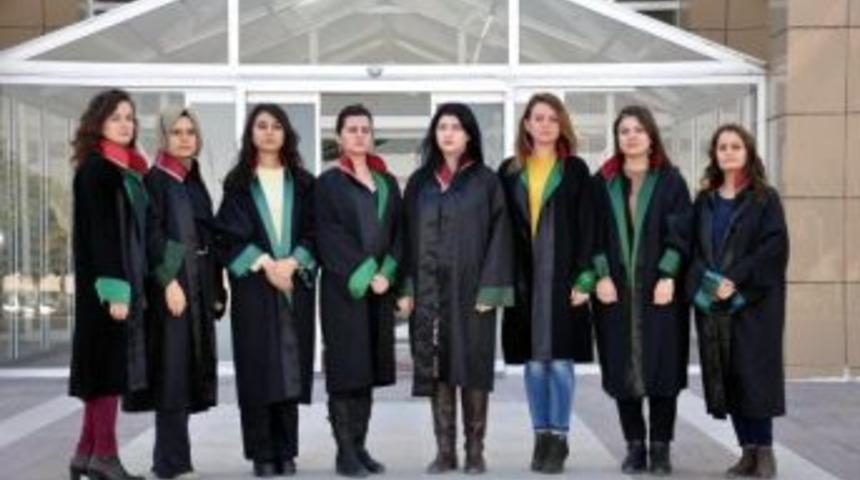 Avukatlar, &Ouml;ld&uuml;r&uuml;len Kadınların Hikayelerini Film Yaptı