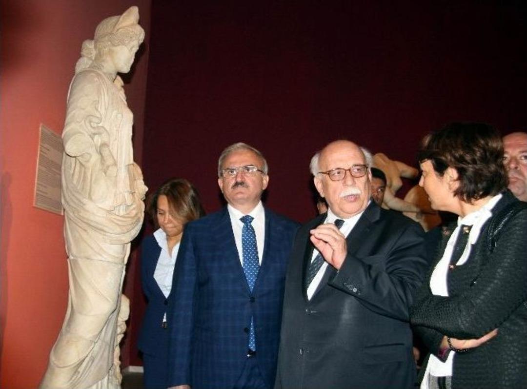 Perge&rsquo;den &Ccedil;ıkartılan 12 Yeni Eser Sergilenmeye Başladı