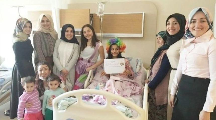 Öğretmen Adaylarından ‘sağlığın Reçetesi Mutluluk’ Projesi