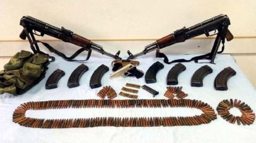 Siirt'te 2 K&ouml;y Evinde Silah Ve Mermiler Ele Ge&ccedil;ti