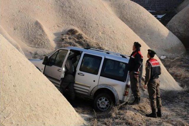 Göreme’De Hafif Ticar Araç Uçuruma Düştü: 2 Yaralı