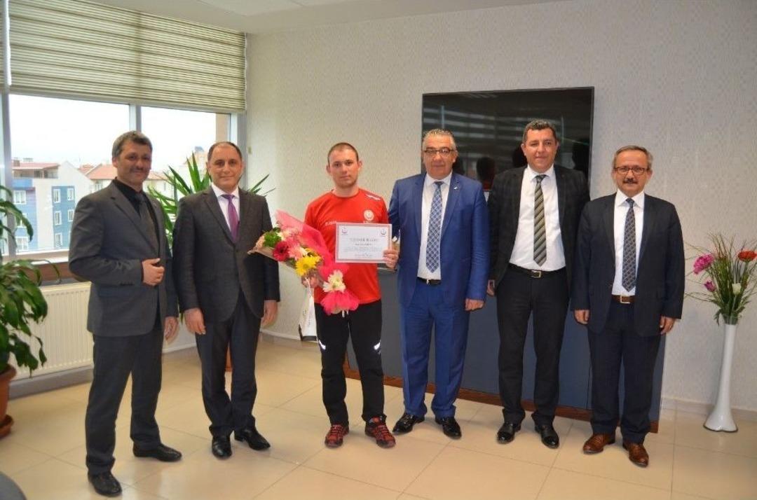 Umke Personeline Teşekk&uuml;r Belgesi