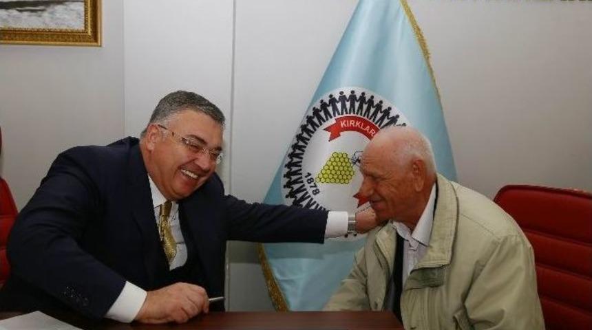 Ahmet Amcanın Atat&uuml;rk Evi&rsquo;ne Bağışı Duygulandırdı