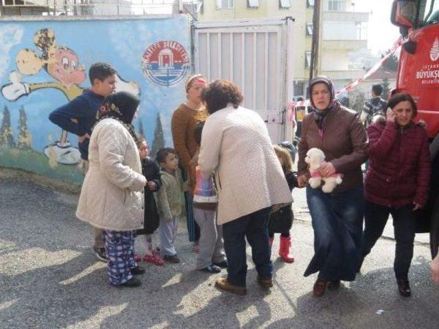 Okulda Yangın Çıktı Öğrenciler Gözyaşlarına Boğuldu