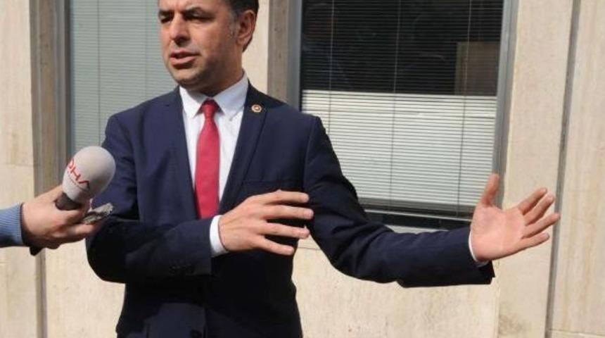 Barış Yarkadaş, Cumhuriyet Gazetesi'ni Ziyaret Etti