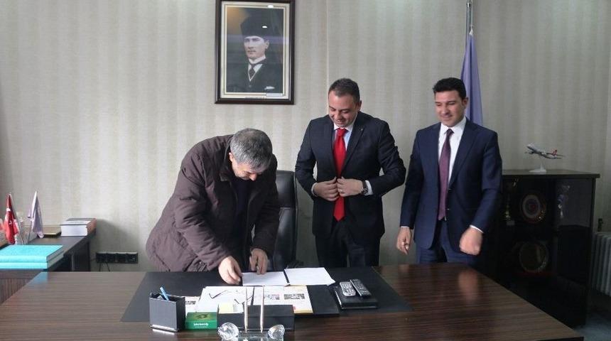 Ağrı&rsquo;da &lsquo;kapımız Esnafa A&ccedil;ık&rsquo; Protokol&uuml; Anlaşması İmzaladı