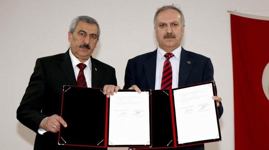 Sivas’ta Halk Edebiyatı Okullarda Yaşatılacak