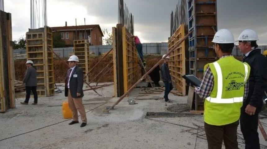 Kartepe&rsquo;de Hizmet Binası Hızla İlerliyor