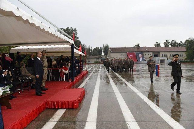 Kısa Dönem Yükümlülerinin Yemin Töreni Vali Mahmut Demirtaş’ın Da Katılımıyla Gerçekleştirildi