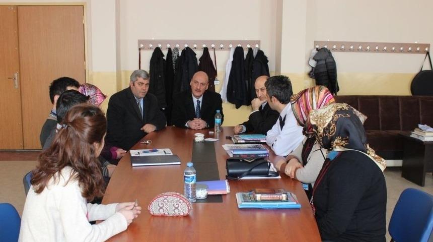 Milli Eğitim M&uuml;d&uuml;r&uuml; Cırıt, Tuzluca&rsquo;da Okulları Denetledi