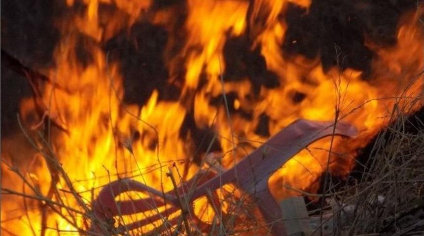 Kuraklık Nedeniyle &Ouml;rt&uuml; Yangınları Devam Ediyor