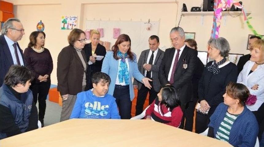 Başkan &Ccedil;er&ccedil;ioğlu Engelli &Ouml;ğrencilere Moral Oldu