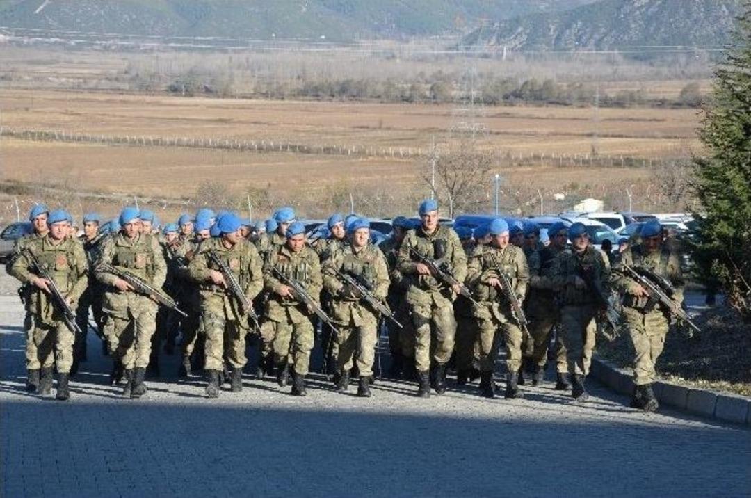 Kahraman Komandolara Niksar&rsquo;da Davullu-zurnalı Karşılama