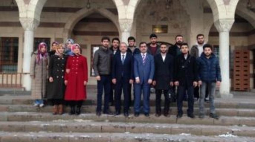 Üniversite Cami Gençlik Kolu Üyeleri Bir Araya Geldi