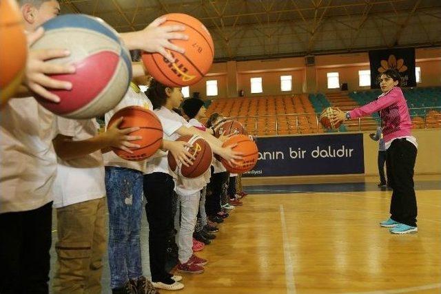 Spor, Kardeşlik Köprüsü Olacak