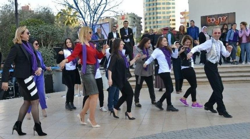 Mersinliler Kadına Şiddete &rsquo;hayır&rsquo; Dedi