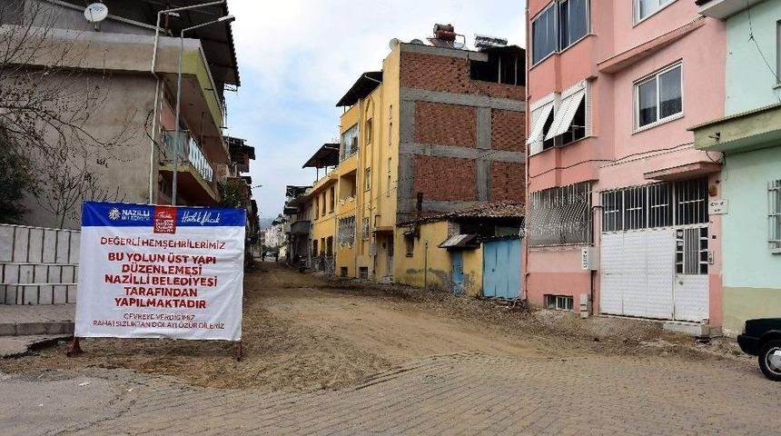 Nazilli Belediyesi Yol &Ccedil;alışmalarına Hız Kesmeden Devam Ediyor