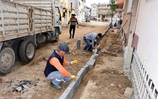 Nazilli Belediyesi Yol Çalışmalarına Hız Kesmeden Devam Ediyor