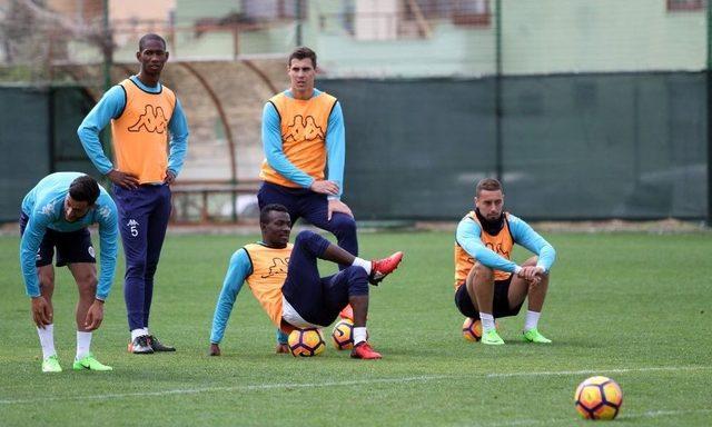 Aytemiz Alanyaspor’da, Medipol Başakşehir Hazırlıkları Sürüyor